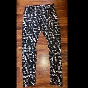 Nike | Women’s Dri-Fit Tribal Leggings | size M |